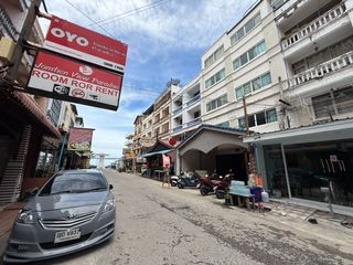For sale 12 Beds retail Space in Bang Lamung, Chonburi