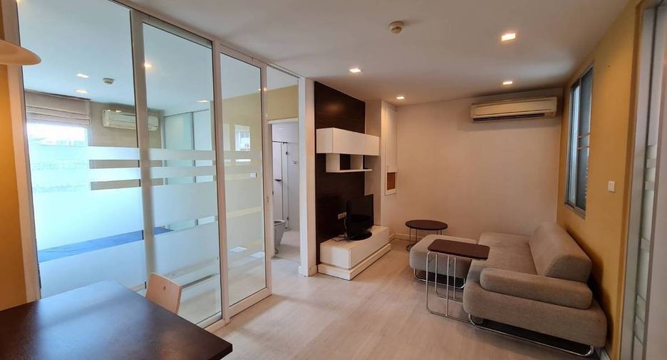 For sale 1 bed condo in Phra Khanong, Bangkok