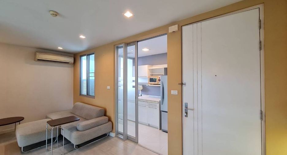 For sale 1 bed condo in Phra Khanong, Bangkok