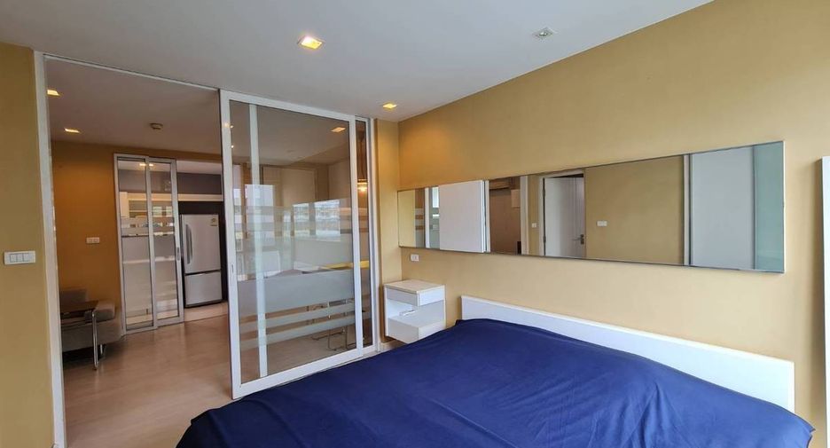 For sale 1 bed condo in Phra Khanong, Bangkok