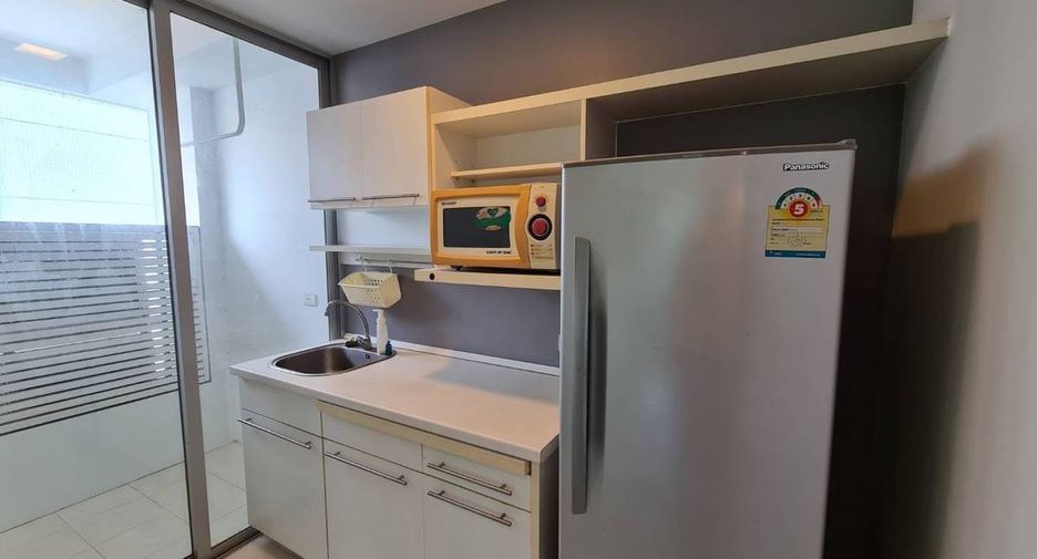 For sale 1 bed condo in Phra Khanong, Bangkok