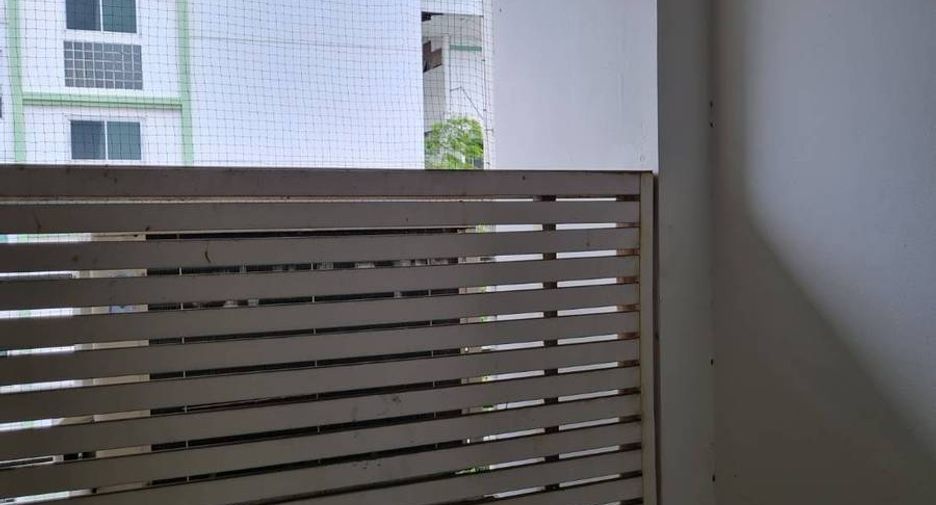 For sale 1 bed condo in Phra Khanong, Bangkok