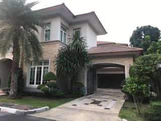 Casa en venta de 4 habitaciones en Bang Kapi, Bangkok