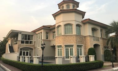 Casa en venta de 4 habitaciones en Bang Kapi, Bangkok
