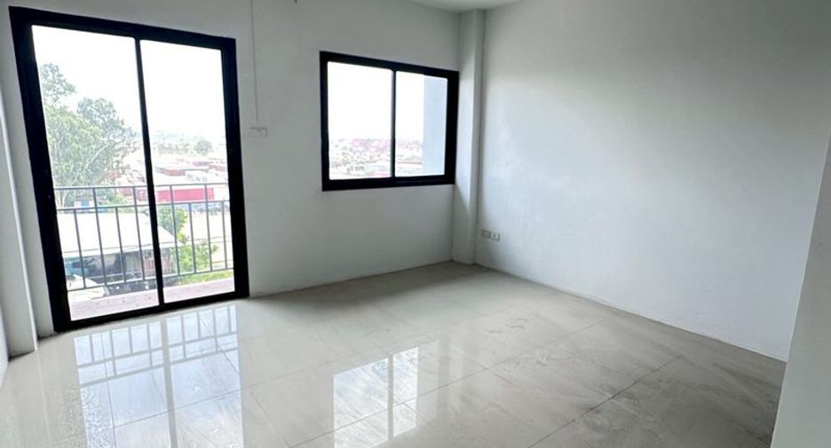 For sale 6 bedrooms retail Space in Si Racha, Chonburi