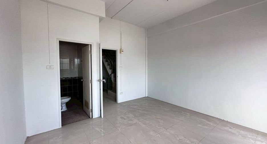For sale 6 bedrooms retail Space in Si Racha, Chonburi