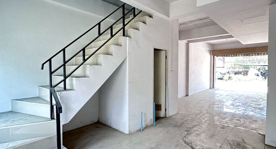 For sale 6 bedrooms retail Space in Si Racha, Chonburi