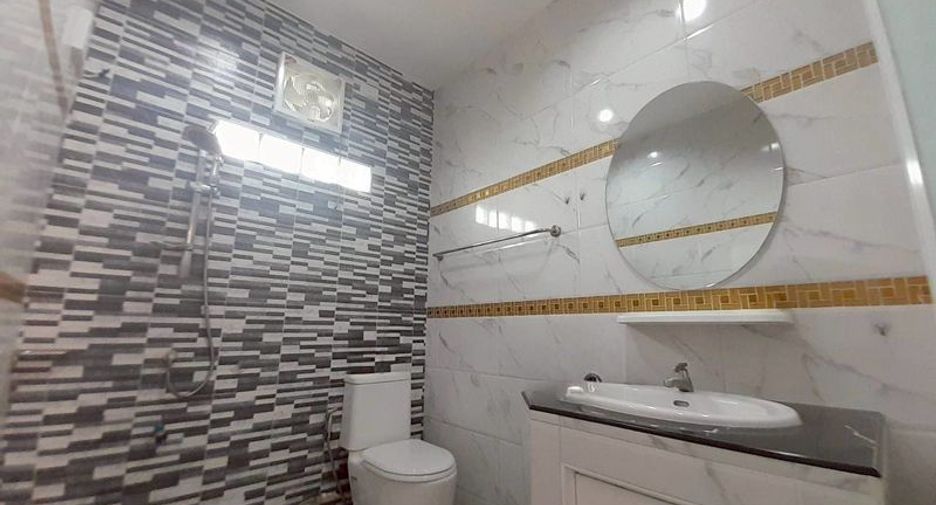 Haus zum Kauf mit 3 Zimmer in Bang Lamung, Chonburi