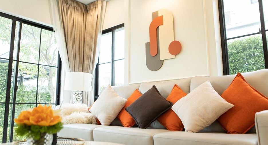 For rent 4 bedrooms house in Saphan Sung, Bangkok