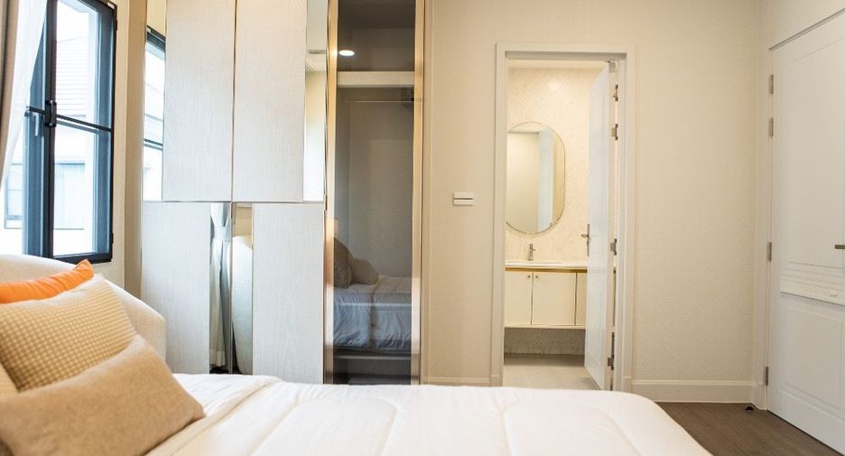 For rent 4 bedrooms house in Saphan Sung, Bangkok