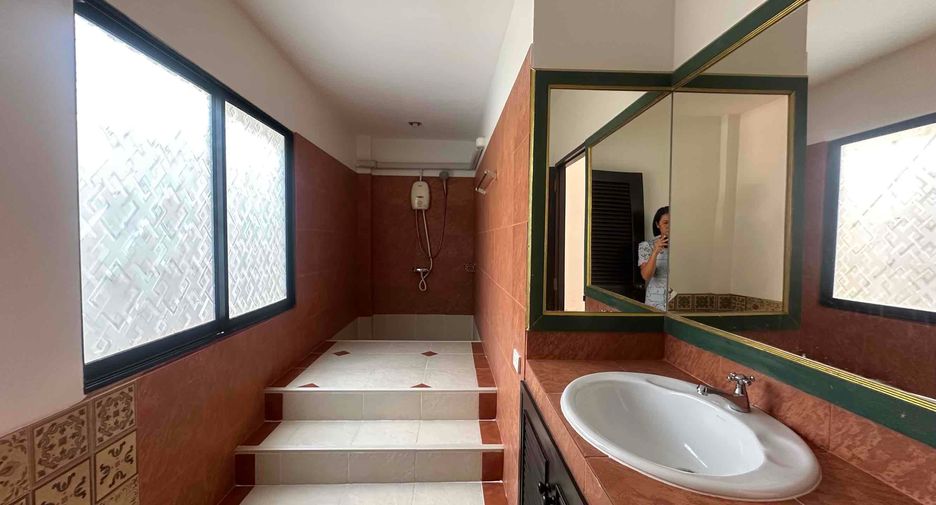 À vendre 18 chambres villa à South Pattaya, Pattaya
