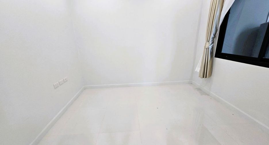 For sale 4 bedrooms townhouse in Mueang Samut Songkhram, Samut Songkhram