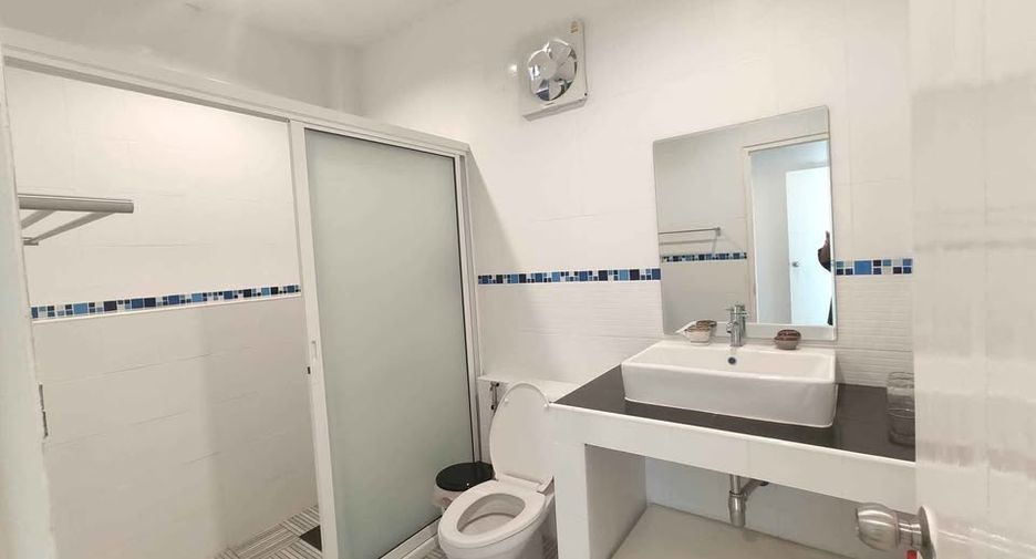 For sale 5 bedrooms house in Mueang Chiang Mai, Chiang Mai