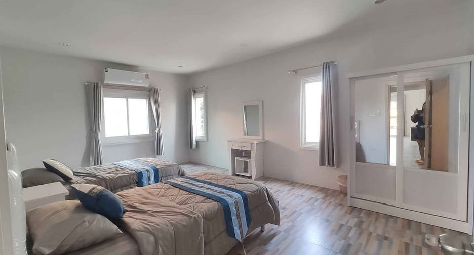 For sale 5 bedrooms house in Mueang Chiang Mai, Chiang Mai