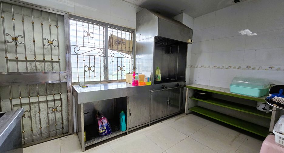 For sale 6 bedrooms retail Space in Mueang Samut Songkhram, Samut Songkhram