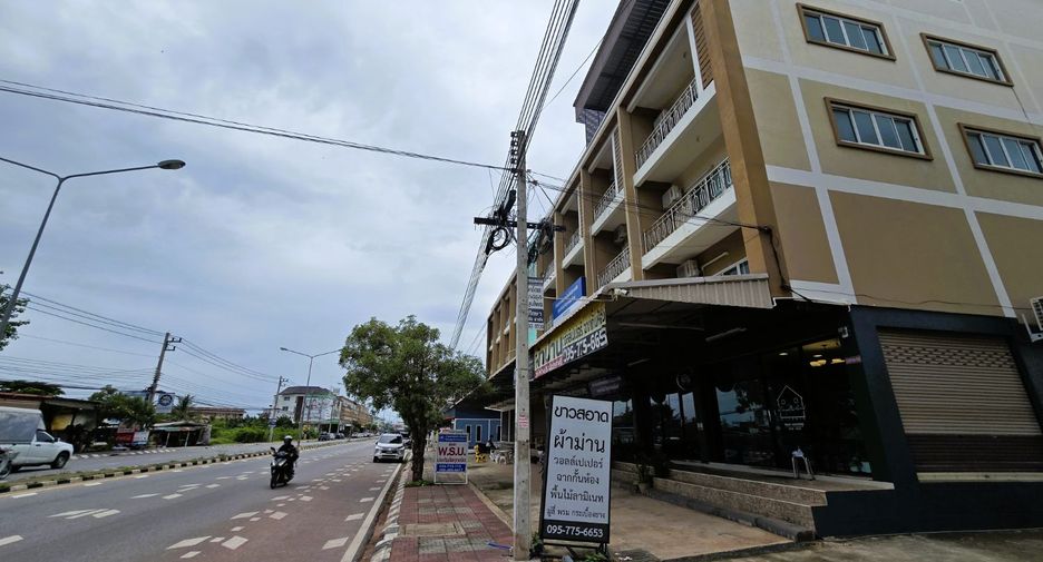 For sale 6 bedrooms retail Space in Mueang Samut Songkhram, Samut Songkhram