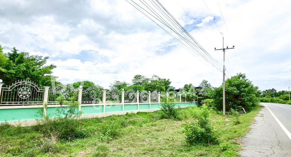 For sale land in Song Phi Nong, Suphan Buri