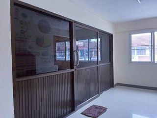 For sale 4 bedrooms office in Mueang Samut Prakan, Samut Prakan