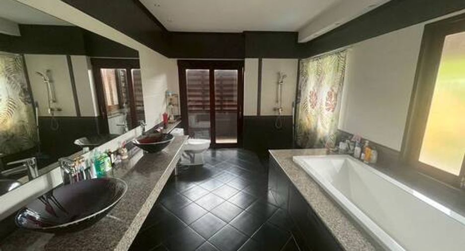 À vendre 4 chambres maison à Bang Sao Thong, Samut Prakan
