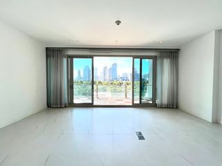 Продажа 3 спальни кондо в Патхум Щан, Бангкок