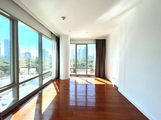 Продажа 3 спальни кондо в Патхум Щан, Бангкок