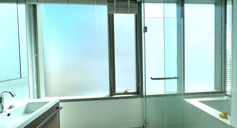 For sale 3 bedrooms condo in Pathum Wan, Bangkok