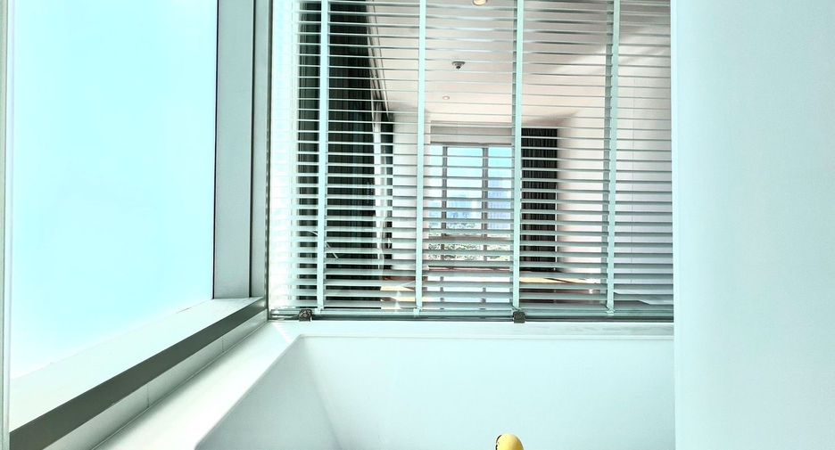 For sale 3 bedrooms condo in Pathum Wan, Bangkok