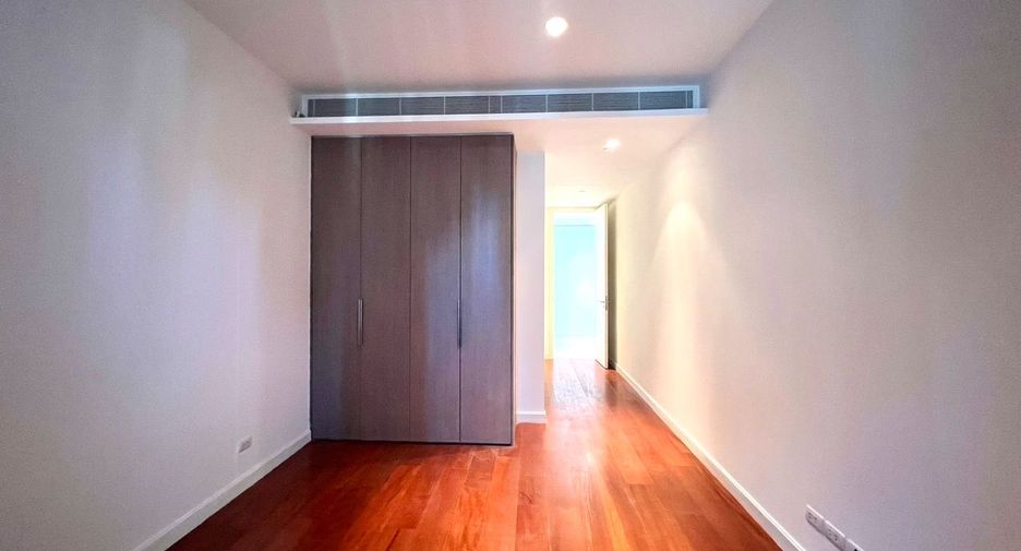 For sale 3 bedrooms condo in Pathum Wan, Bangkok