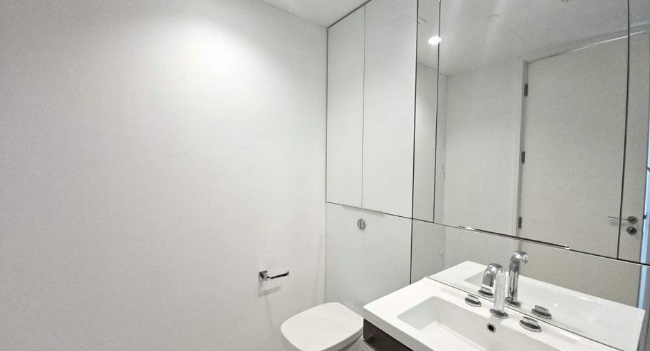 À vendre 2 chambres condo à Pathum Wan, Bangkok