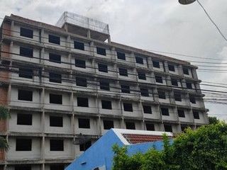 Oficina en venta en Krathum Baen, Samut Sakhon
