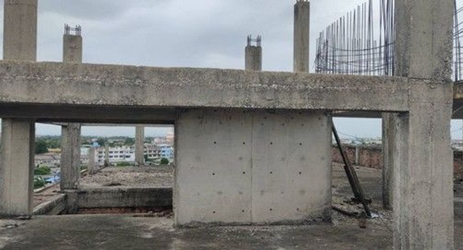 Oficina en venta en Krathum Baen, Samut Sakhon