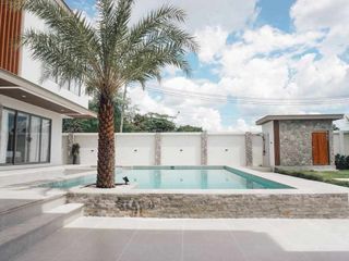 For sale 7 bed villa in Bang Lamung, Chonburi