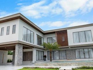 For sale 7 bed villa in Bang Lamung, Chonburi