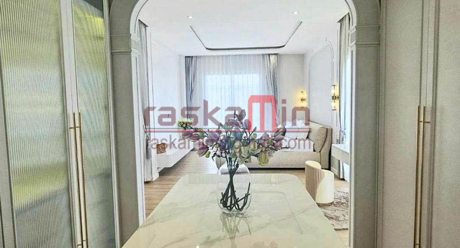 For rent and for sale 4 bedrooms house in Bang Lamung, Chonburi