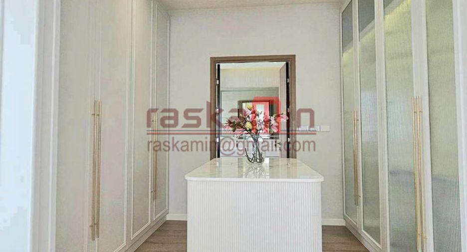 For rent and for sale 4 bedrooms house in Bang Lamung, Chonburi