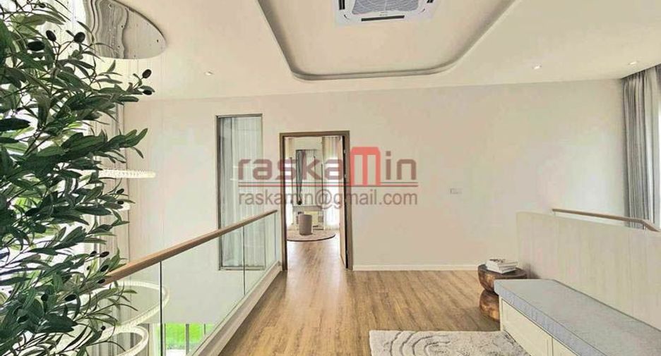 For rent and for sale 4 bedrooms house in Bang Lamung, Chonburi