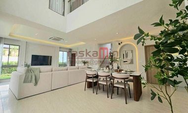 Haus zur Miete und zum Kauf mit 4 Zimmer in Bang Lamung, Chonburi