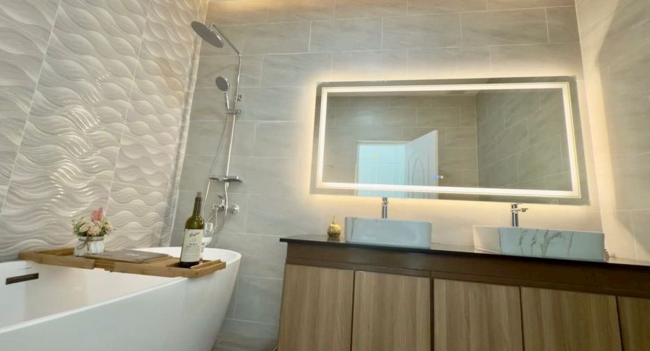Villa zum Kauf mit 3 Zimmer in Bang Lamung, Chonburi
