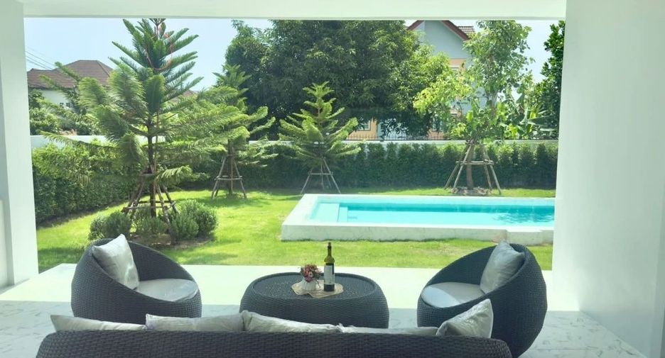 Villa zum Kauf mit 3 Zimmer in Bang Lamung, Chonburi