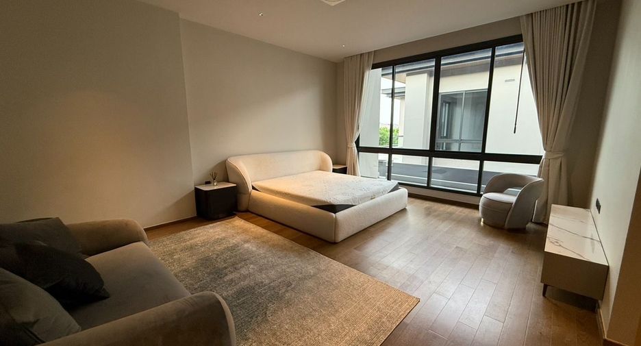 For rent 5 bedrooms house in Suan Luang, Bangkok