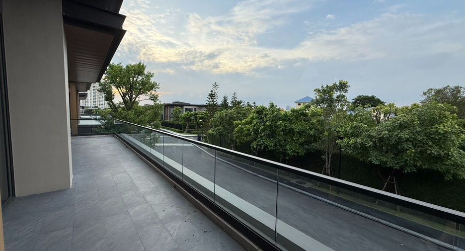 For rent 5 bedrooms house in Suan Luang, Bangkok
