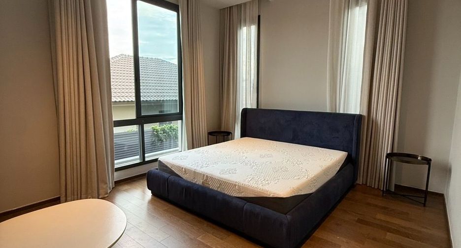 For rent 5 bedrooms house in Suan Luang, Bangkok
