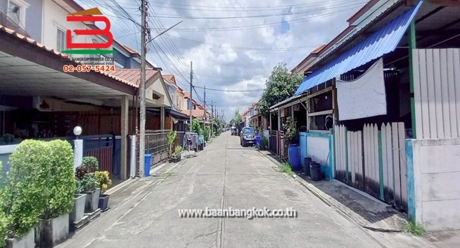 For sale 3 bedrooms townhouse in Nong Chok, Bangkok