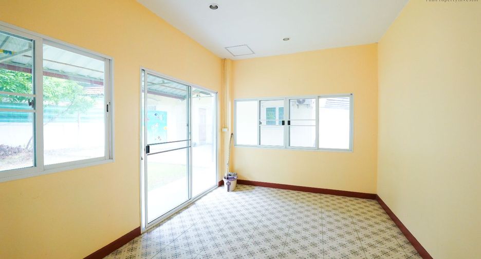 For sale 4 ベッドルーム house in Ban Phaeo, Samut Sakhon