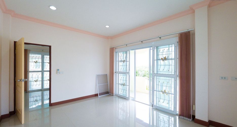 For sale 4 ベッドルーム house in Ban Phaeo, Samut Sakhon
