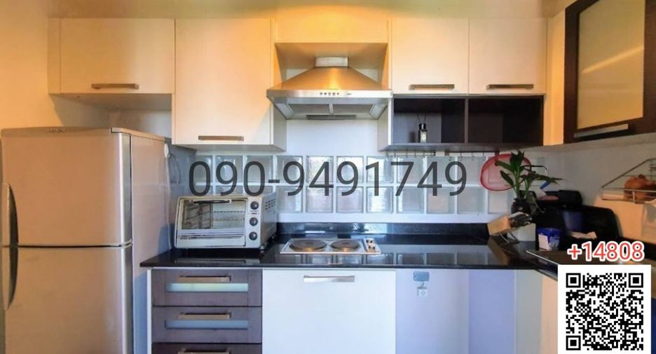 For rent 2 bedrooms condo in Din Daeng, Bangkok
