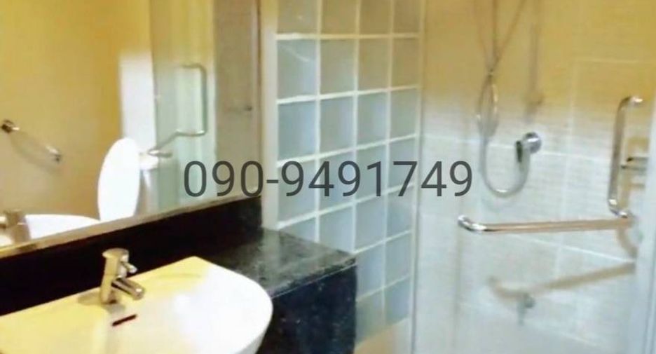 For rent 2 bedrooms condo in Din Daeng, Bangkok