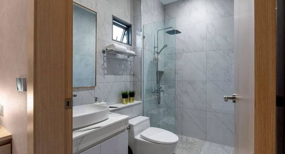 Villa en venta de 4 habitaciones en Bang Lamung, Chonburi