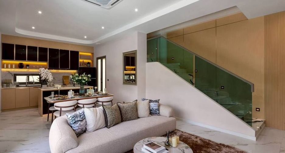 Villa en venta de 4 habitaciones en Bang Lamung, Chonburi