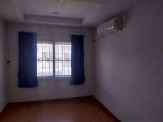 For sale 4 bedrooms townhouse in Mueang Samut Sakhon, Samut Sakhon